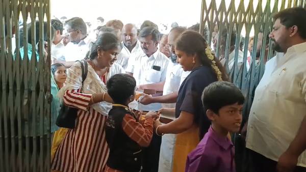 இனிப்பு, மரக்கன்றுகள் 