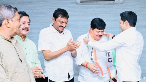 மீண்டும் தாய்க்கட்சி 