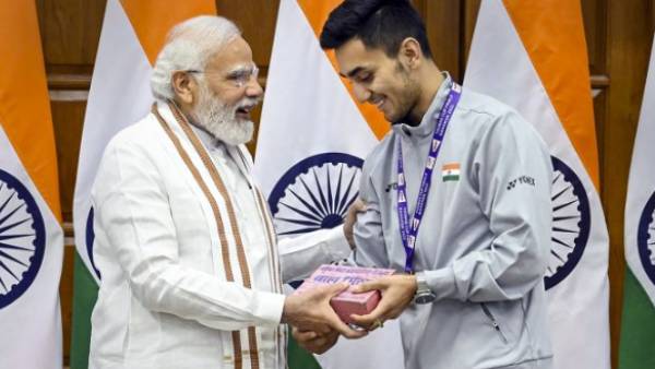 பால் மித்தாய் பரிசு 