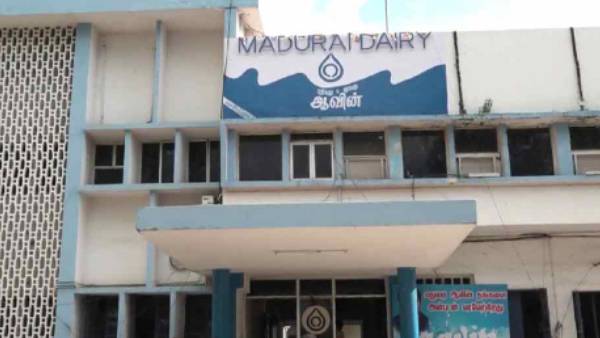  சிக்கும் அதிகாரிகள்