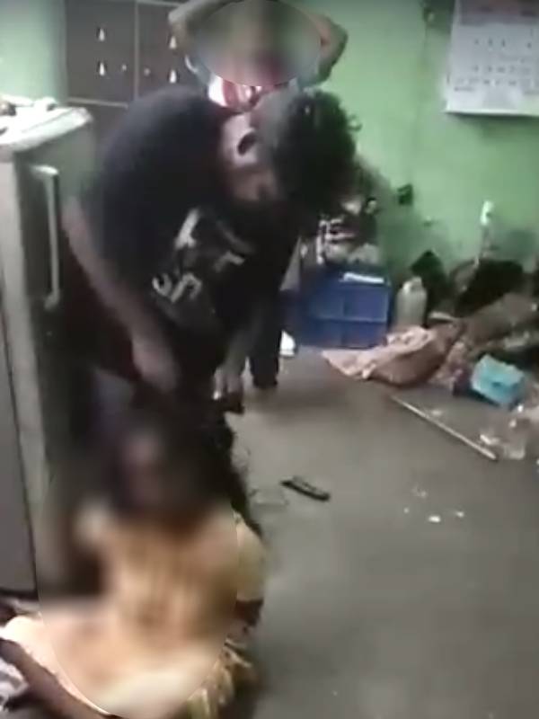 முடி அறுக்கும் நபர் 