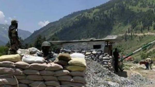 இந்திய வீரர்கள் நிலைநிறுத்தம் 