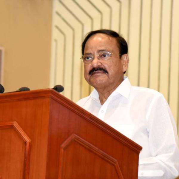 வெங்கையா நாயுடு 