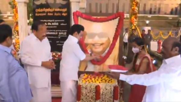 ராசாத்தி அம்மாளிடம் நலம் விசாரிப்பு 