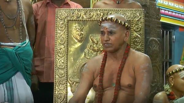 அர்ச்சகர் பயிற்சி பெற்ற மாணவர்கள் 