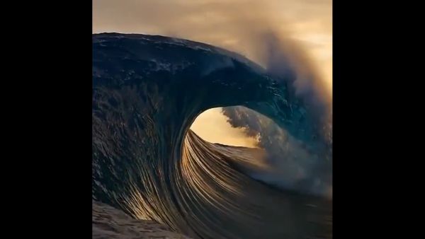 ராட்சச அலைகள் 