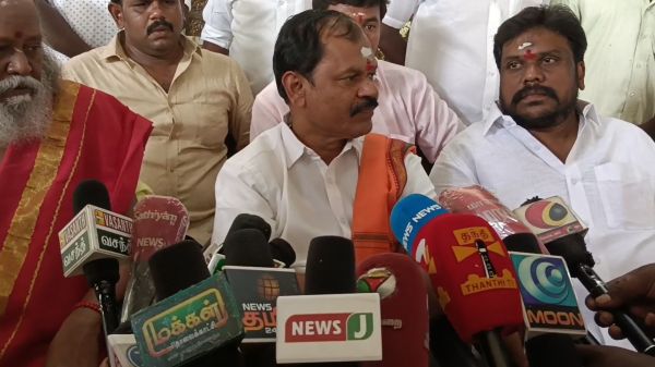 எஸ்.டி.பி.ஐ, பி.எப்.ஐ அமைப்புகளை தடைசெய்ய வேண்டும் 