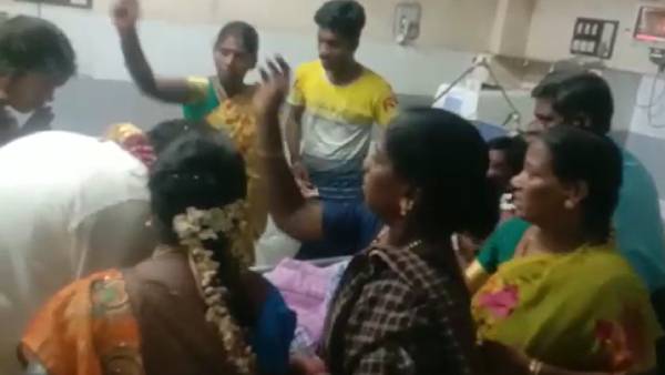 தந்தை மருத்துவமனையில் அனுமதி 