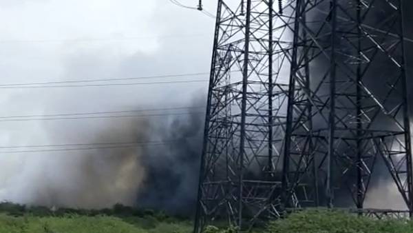  பற்றி எரியும் நெருப்பு 