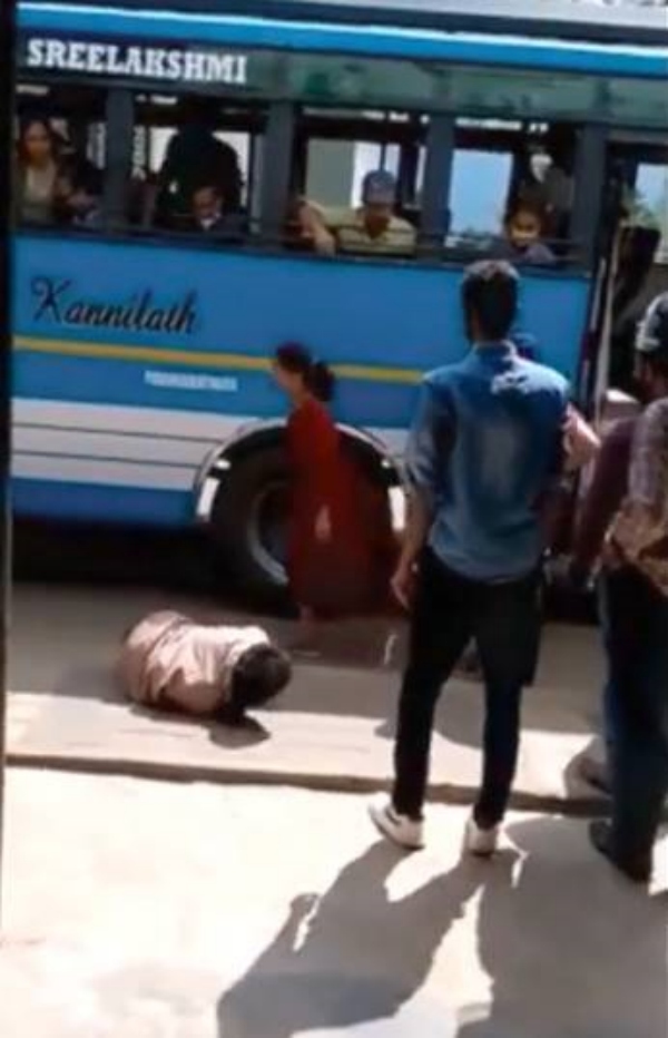 போதையில் சில்மிஷம் 