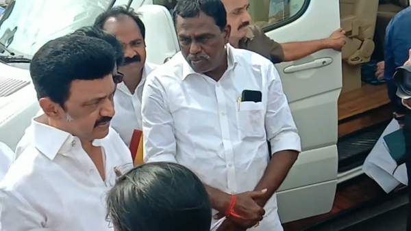 அழைத்து குறைகளைக் கேட்டார் அழைத்து குறைகளைக் கேட்டார்