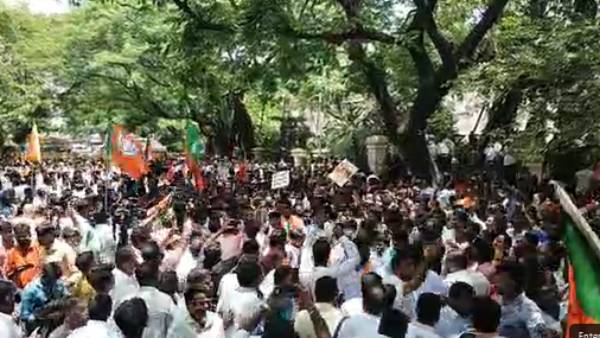 அண்ணாமலை ஆட்டோ 