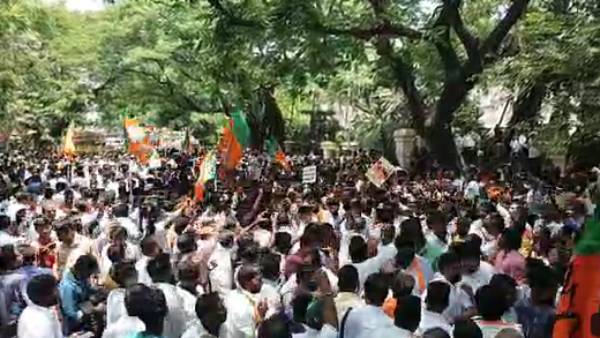 ஆட்டோவில் சோதனை 