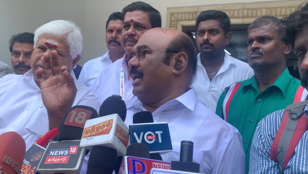  முன்னாள் அமைச்சர் ஜெயக்குமார் 