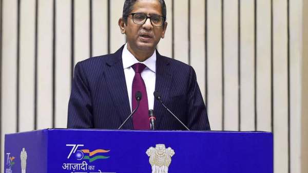 உச்சநீதிமன்ற தலைமை நீதிபதி பேச்சு 