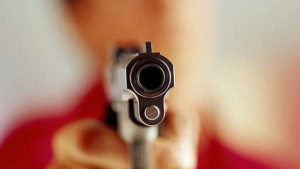 பள்ளிக் கூடத்தில் கொடூர தாக்குதல் 