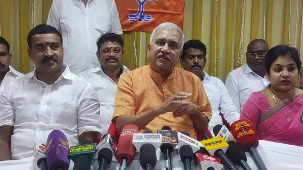  எம்ஆர்கே பன்னீர்செல்வம்