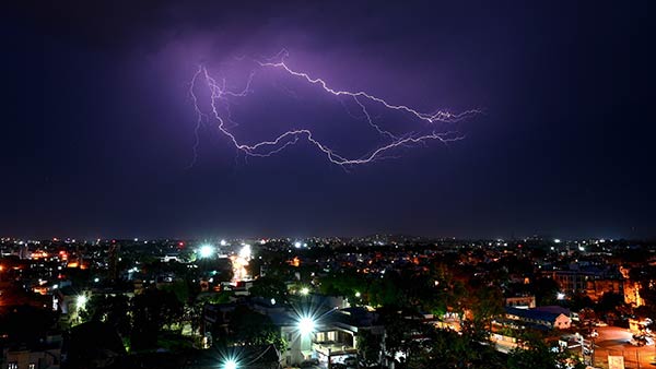  இடியுடன் கூடிய மழை 