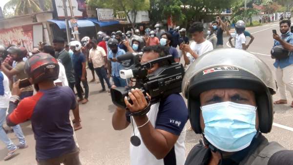 மக்கள் போராட்டம் 