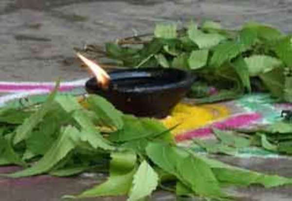 வேதனை தீர்க்கும் வேப்பிலை தீபம்