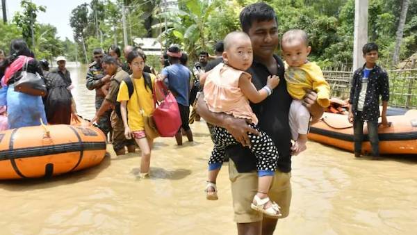  4 லட்சம் மக்கள்