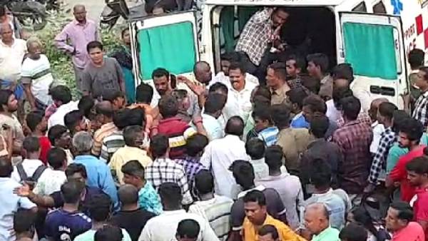 தர்ம அடி கொடுத்த மக்கள் தர்ம அடி கொடுத்த மக்கள்