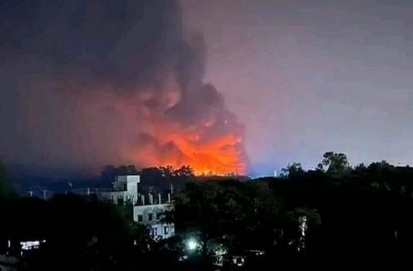 குலுங்கிய வீடுகள் 