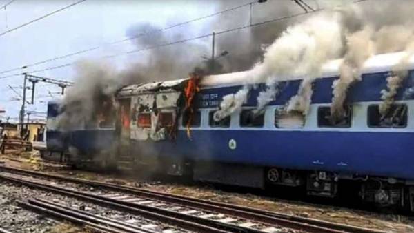 போராட்டம் - வன்முறை போராட்டம் - வன்முறை