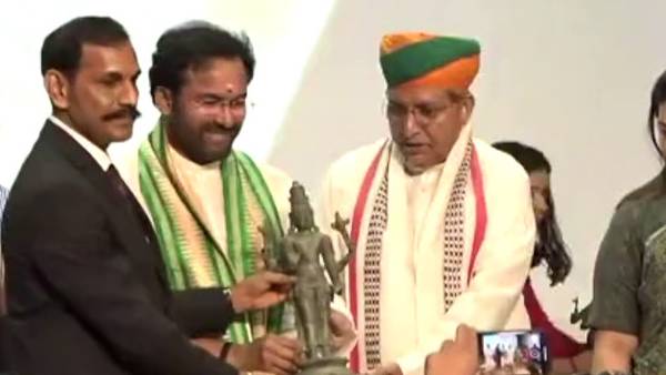  10 சிலைகள் மீட்பு 