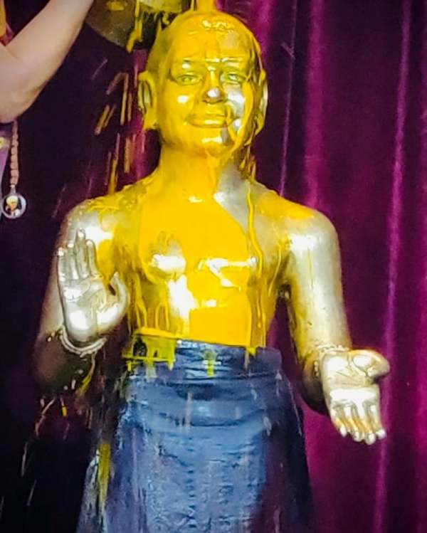 இந்தியா வருகிறார் 