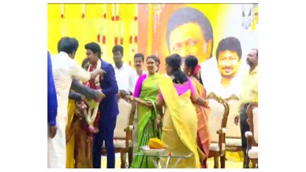 மண விழா மேடை 