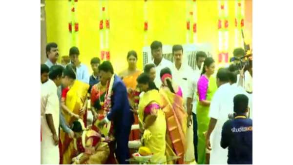  முக்கியப் பிரமுகர்கள் 