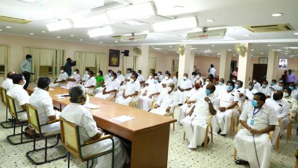 மாவட்ட செயலாளர்கள் கூட்டம் மாவட்ட செயலாளர்கள் கூட்டம்