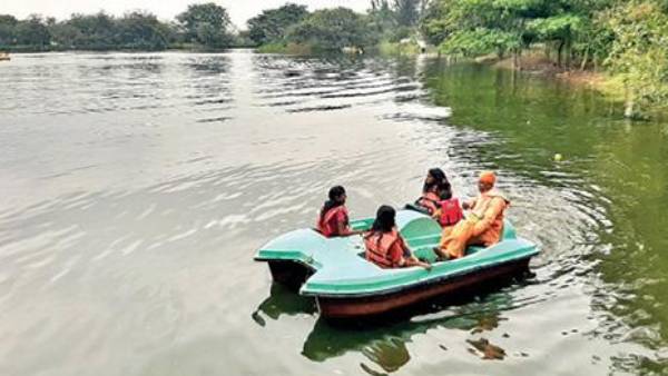 படகு சவாரி 