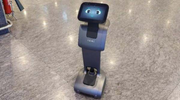 2 ரோபோக்கள் அறிமுகம் 