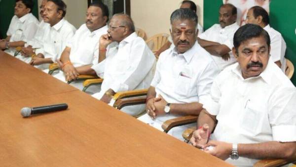  பொதுக்குழுவை தடுக்க முயற்சி 