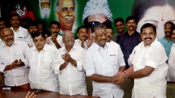 அதிமுக கூட்டம் அதிமுக கூட்டம்
