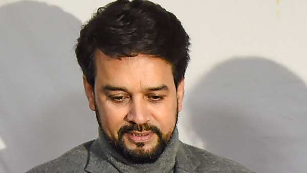 அரசியலமைப்பை இடிக்கிறார்கள் அரசியலமைப்பை இடிக்கிறார்கள்