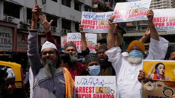 அரபு நாடுகள் எதிர்ப்பு அரபு நாடுகள் எதிர்ப்பு