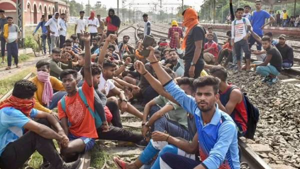 வெடித்த போராட்டங்கள் வெடித்த போராட்டங்கள்