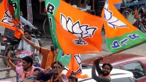 சங்கடங்களை சந்தித்த பாஜக 