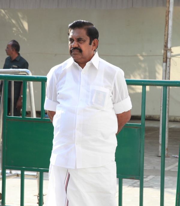 தொண்டர்கள் ஆதங்கம் தொண்டர்கள் ஆதங்கம்