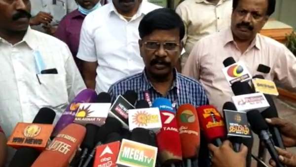 சிறுமியின் தந்தை 