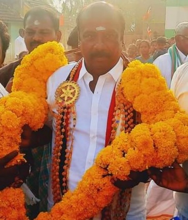  தனி நபர் அதிபர் 