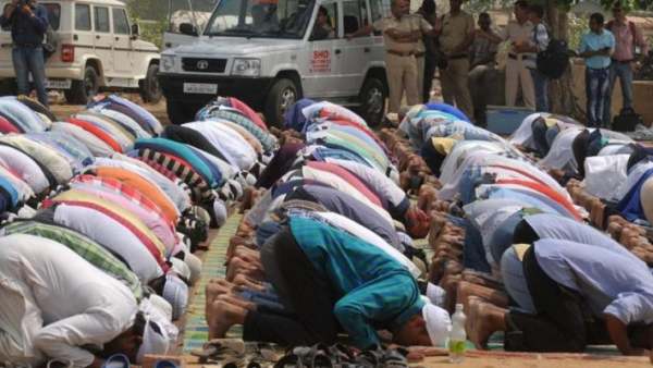 போலீசார் வழக்கு 