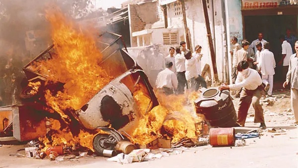  மனுக்கள் டிஸ்மிஸ்