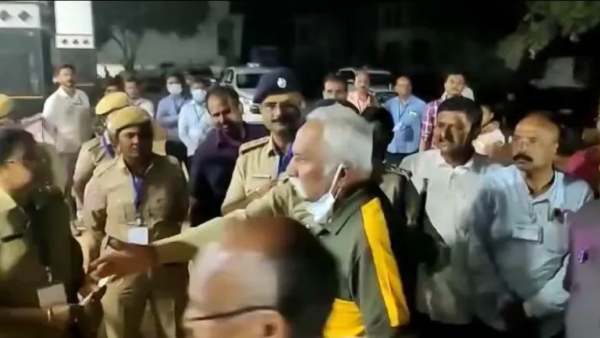 வாக்கு எண்ணும் மையம் வாக்கு எண்ணும் மையம்