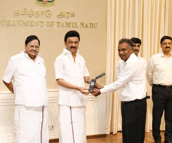 செயற்கைகோள் அலைபேசி செயற்கைகோள் அலைபேசி