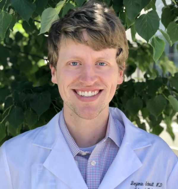  தொப்புளில்கூட டாட்டூ