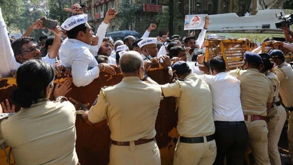  சிறையில் இருக்கும் எம்.எல்.ஏக்கள் 